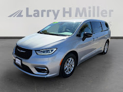 2024 Chrysler Pacifica Touring L FACTORY CERTIFIED WARRANTY!