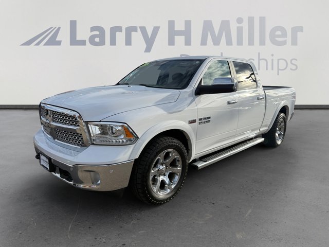 2018 RAM 1500 Laramie 4X4! LOADED! LOW LOW MILES!