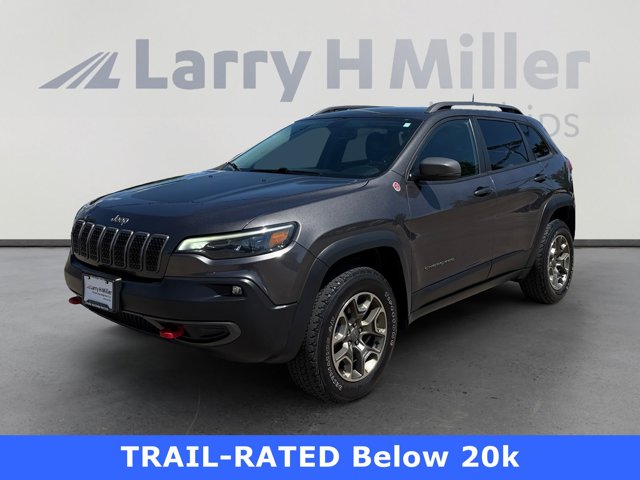 2020 Jeep Cherokee Trailhawk SUPER CLEAN!