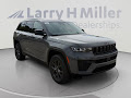2027 Jeep Grand Cherokee Laredo Altitude