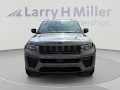 2027 Jeep Grand Cherokee Laredo Altitude