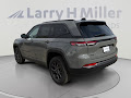2027 Jeep Grand Cherokee Laredo Altitude